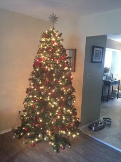 6 Foot Christmas Tree With Lights
