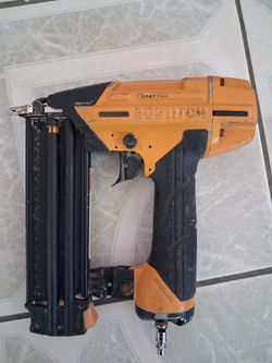 Nice nail gun good condition