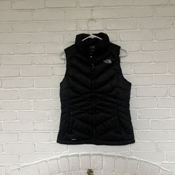 Women’s The North Face Puffer Best 