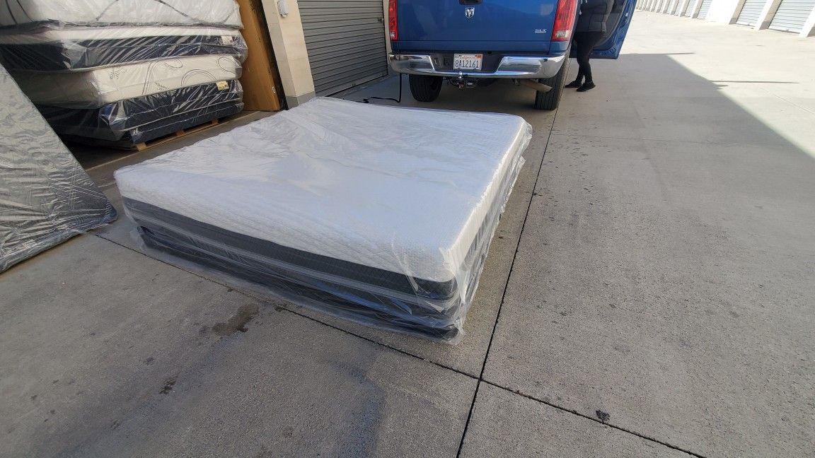 Beauty Rest Mattress Memory Foam 12 Inches High Cal King And Eastern King 599