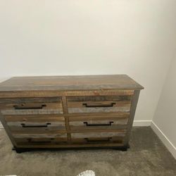 IFD Antique 6 Drawer Dresser

