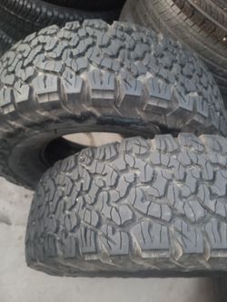 2.   Lt.   285/75/16.    Bf Goodrich  At 70%