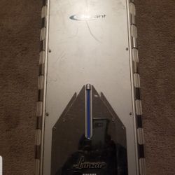 180 Dollars  Lanzar Amplifier 4000 Wats 