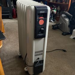 Delongi Space Heater Price 20$.  Pick Up.  E.  72. and.  Grandview.  E.  Tacoma 