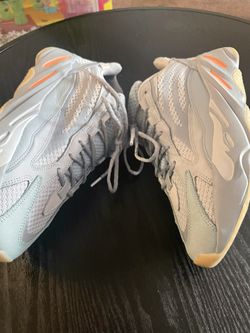 Yeezy 700 V2 “inertia”