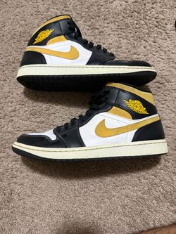 Jordan 1 mid white pollen black