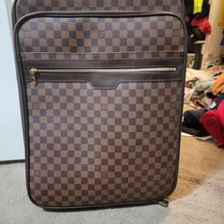 Louis Vuitton Carry On Luggage 