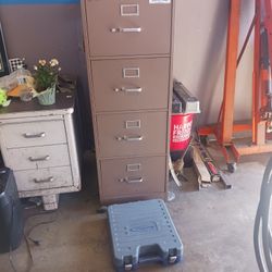 Metal 4 Drawer File Cabinet 