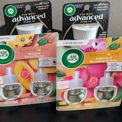 Air wick essential Oil And plugs Bundle -NEW