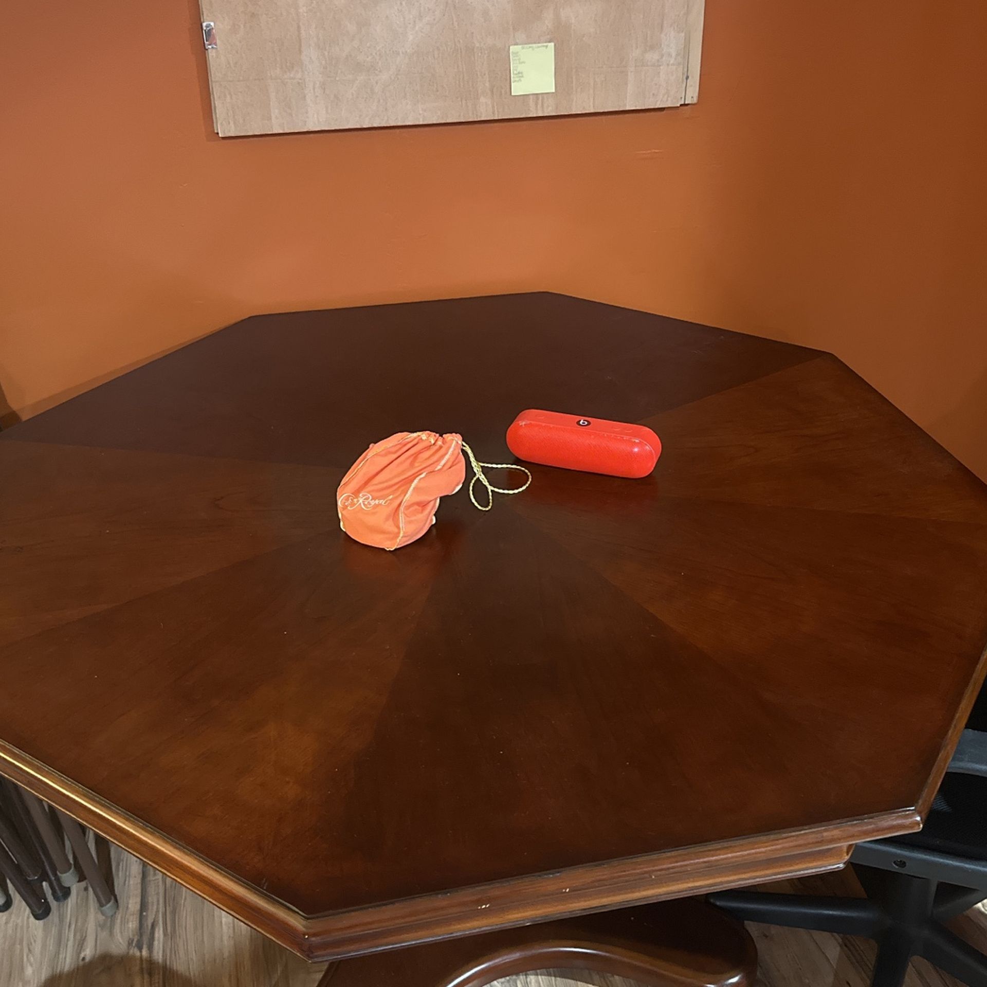 Poker Table