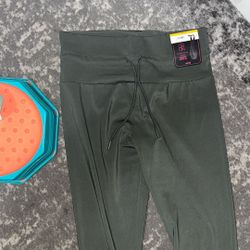 Women’s Leggings Take Both For $5