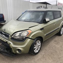 * 2012 Kia Soul + 4 Cyl 2.0L Car Parts