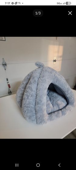 Cat house flufffy redy to go