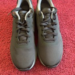 Size11MEN$30Black Nike Athletic Shoe