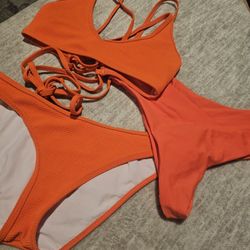 Time & Tru - Back the Bikini Top and Two pairs of Bottoms in Orange - Size Medium 