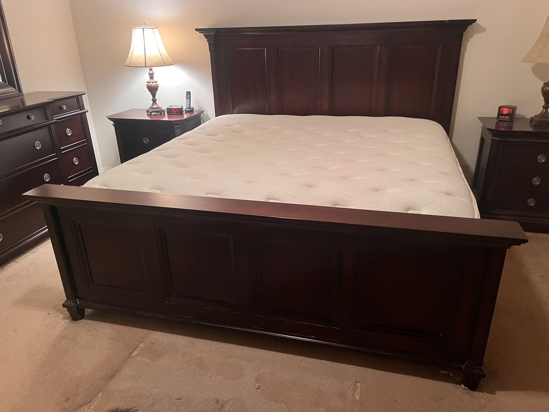 6pc King Bedroom Set- Headboard Dressers Nightstands