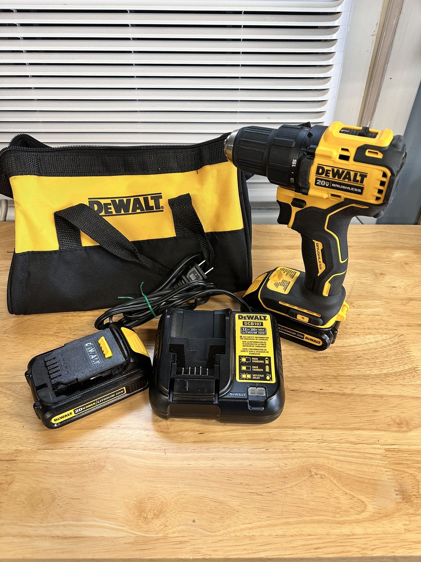 Dewalt 20 V Drill