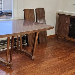 Mid Centry 2 Leaf Dining Table With Matching Sideboard