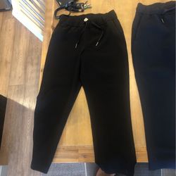 Lululemon Size 2 Women’s black Joggers