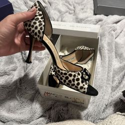 Manolo Blahnik very sexy pumps! Size 40