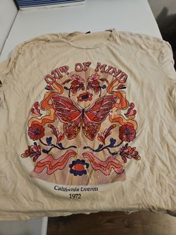 Size XL, butterfly shirt