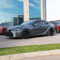 2021 Lexus IS