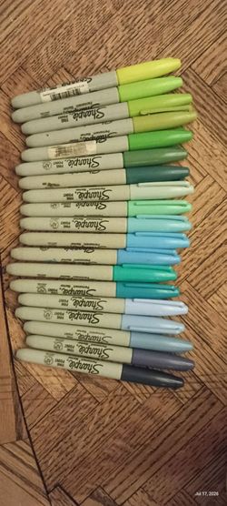 Tuns of brand new/barely used sharpie & bic permanent markers