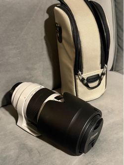 Canon EF 70-200mm f/2.8L IS III USM Zoom Lens with Case and Hood