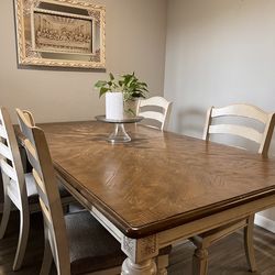 Ashley’s Dining Table Set