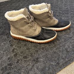 Skechers Booties Size 6