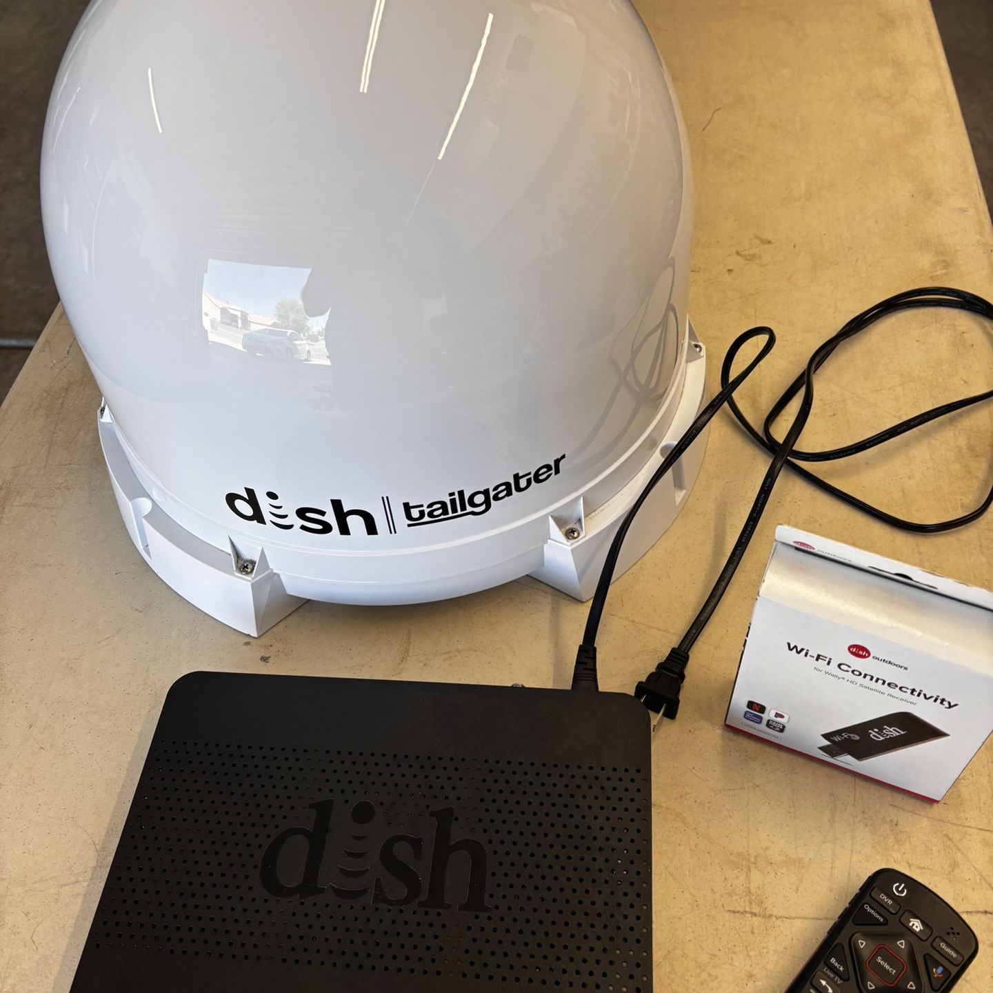 Dish RV Tailgater Satellite receiver And Wally Hopper, Controller, WiFi Connectivity
