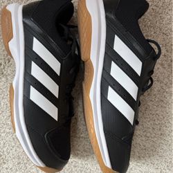 New Women’s 10.5 Adidas Pickleball Shoes