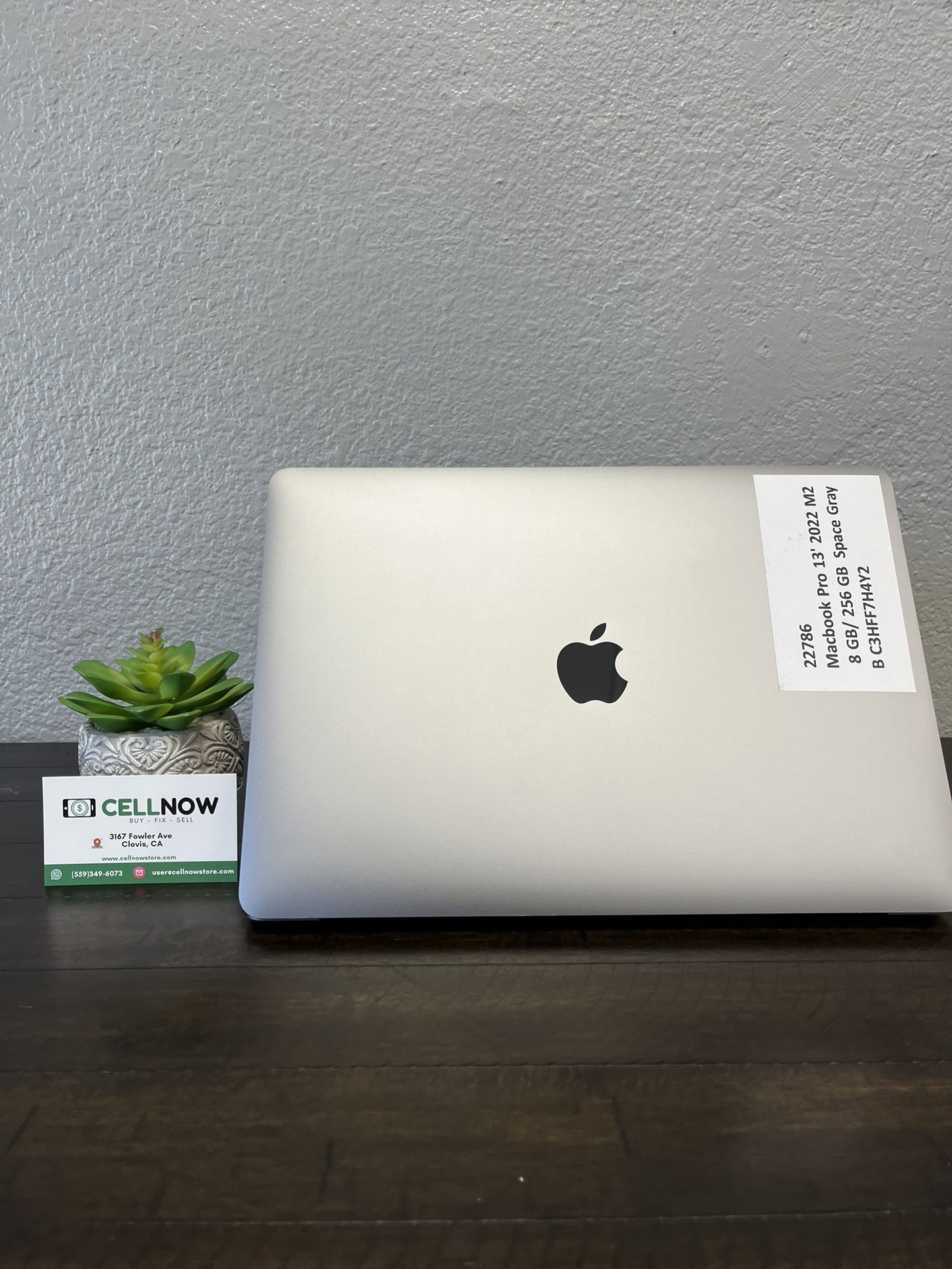 Macbook Pro 13 Inch 2022 M2 8 Gb 256 Gb Used