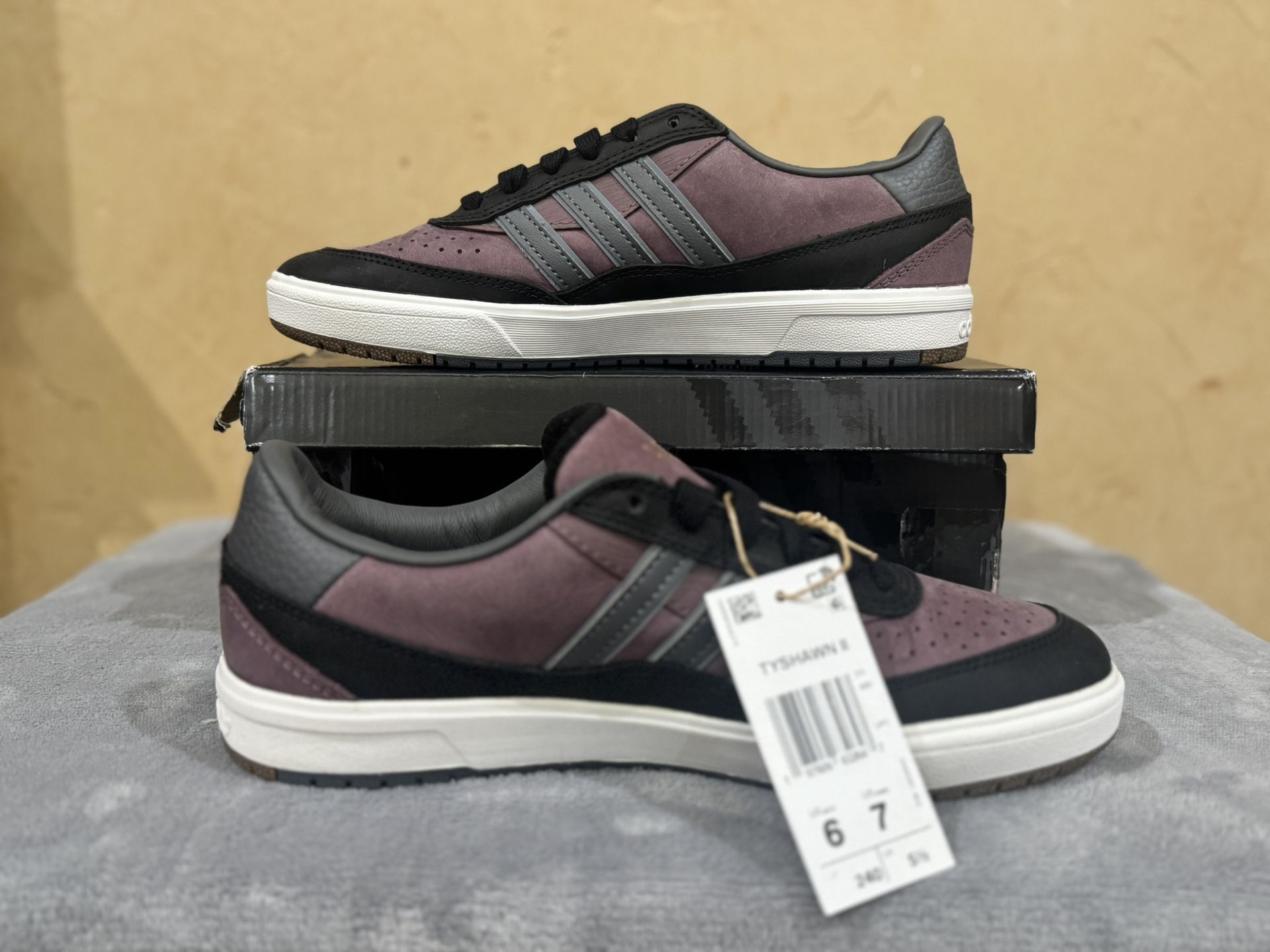 adidas Tyshawn II Men’s Size 6 Athletic Casual Black Gray Fig Skateboarding