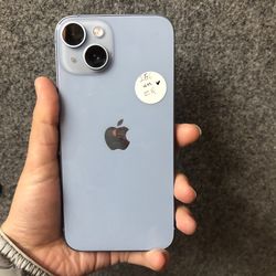 iPhone 14 256gb unlocked sold with store warranty 