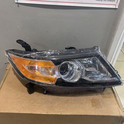 2011-2017 Honda Odyssey Right Headlight 