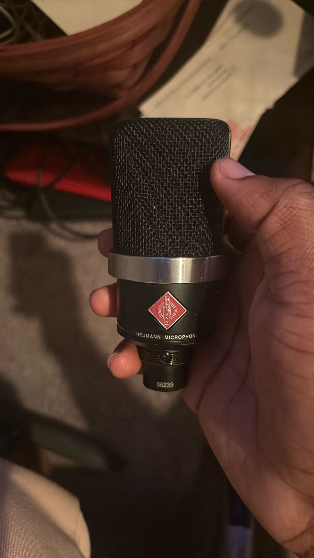 Neumann TLM 102