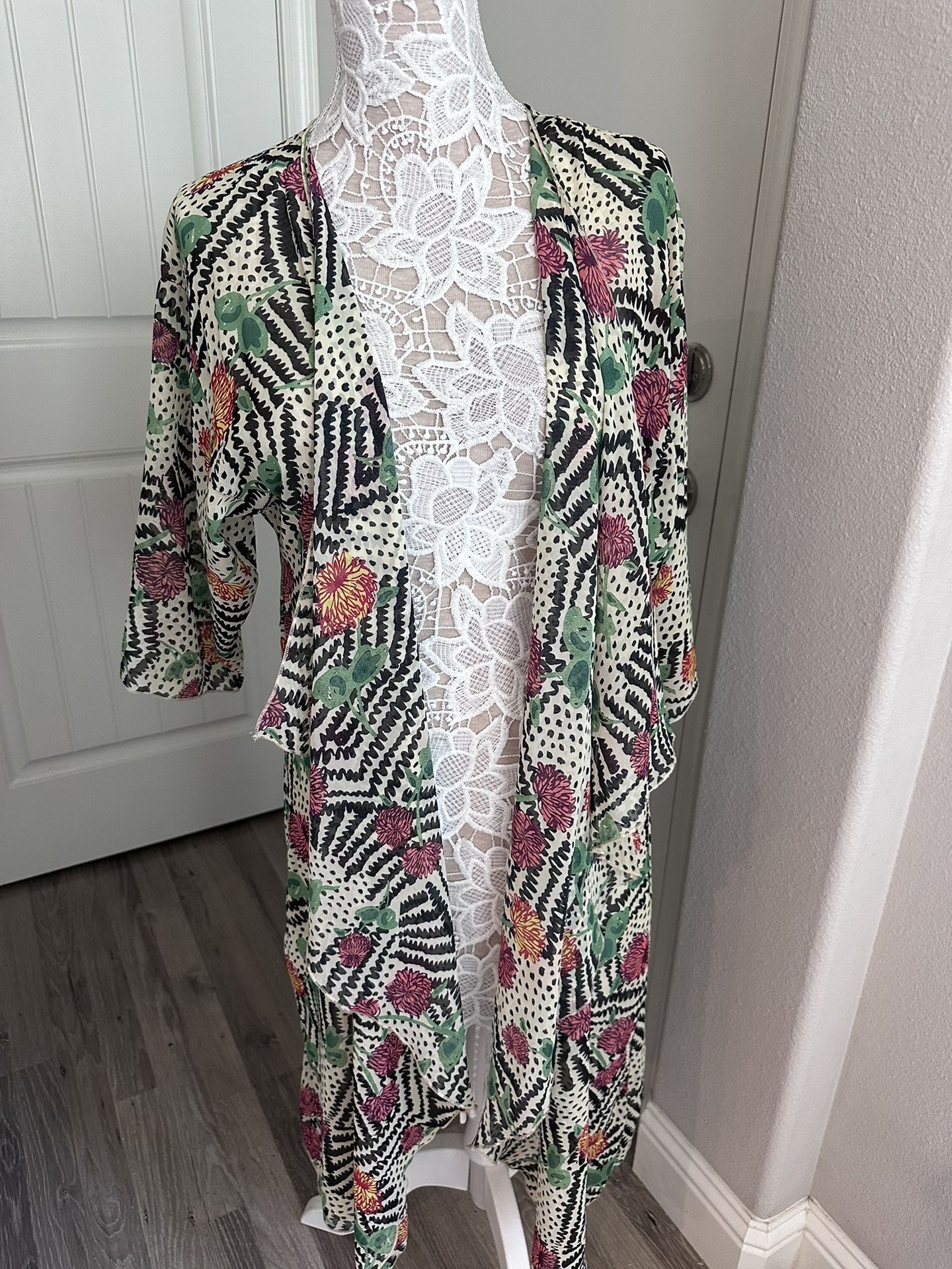 Lularoe Long Coverup! (Size M)
