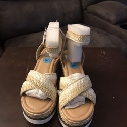Women’s Sandals 