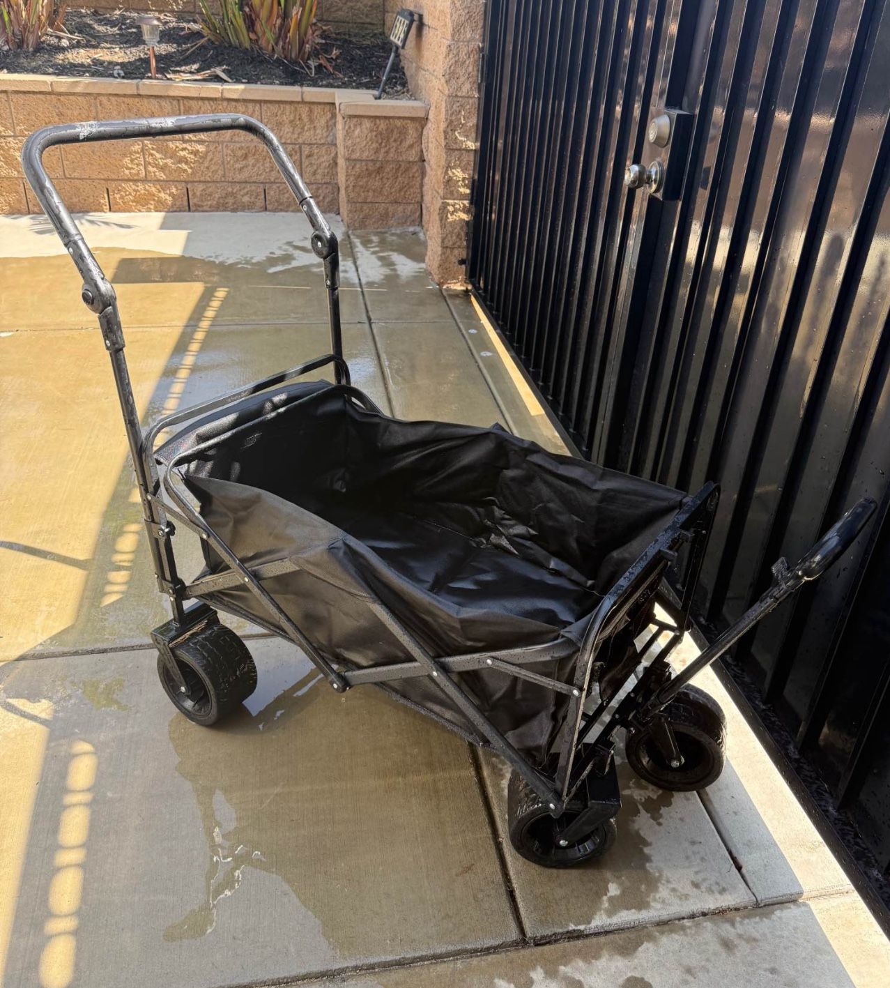 Used —Collapsible Wagon Cart,