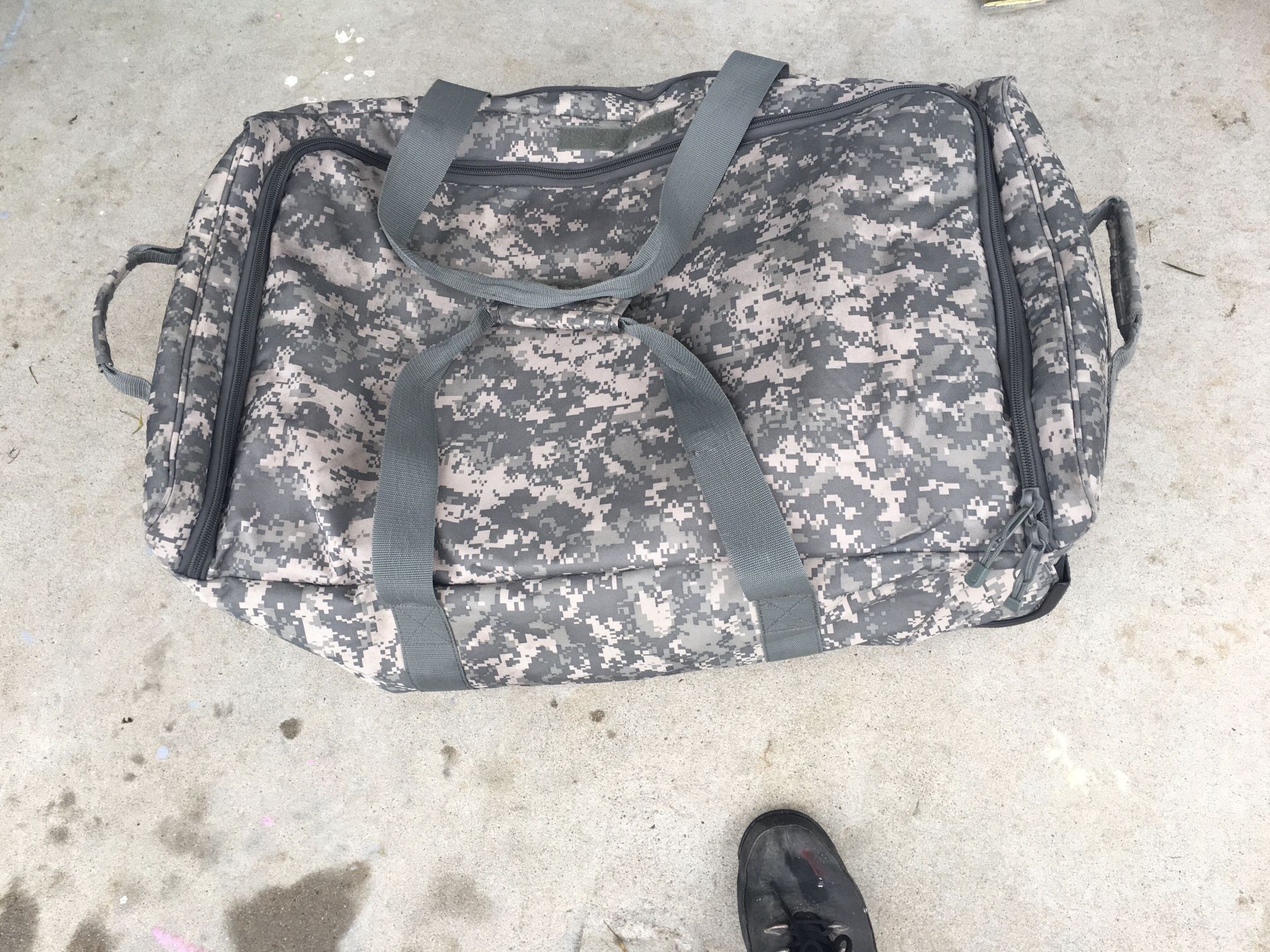 ACU Digital Camo Carry Luggage Military Duffle 3 Wheeled Bag Universal Digi Army