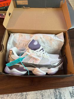 New Balance 9060 Sneakers