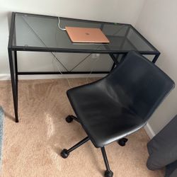 Laptop/Desk,Chair