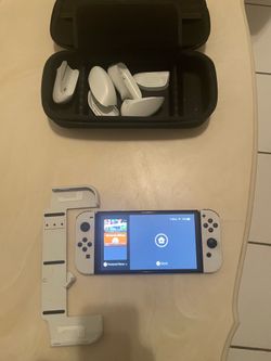 Nintendo Switch OLED Model White Joy-Con Carrying Case Wi-Fi Multiplayer