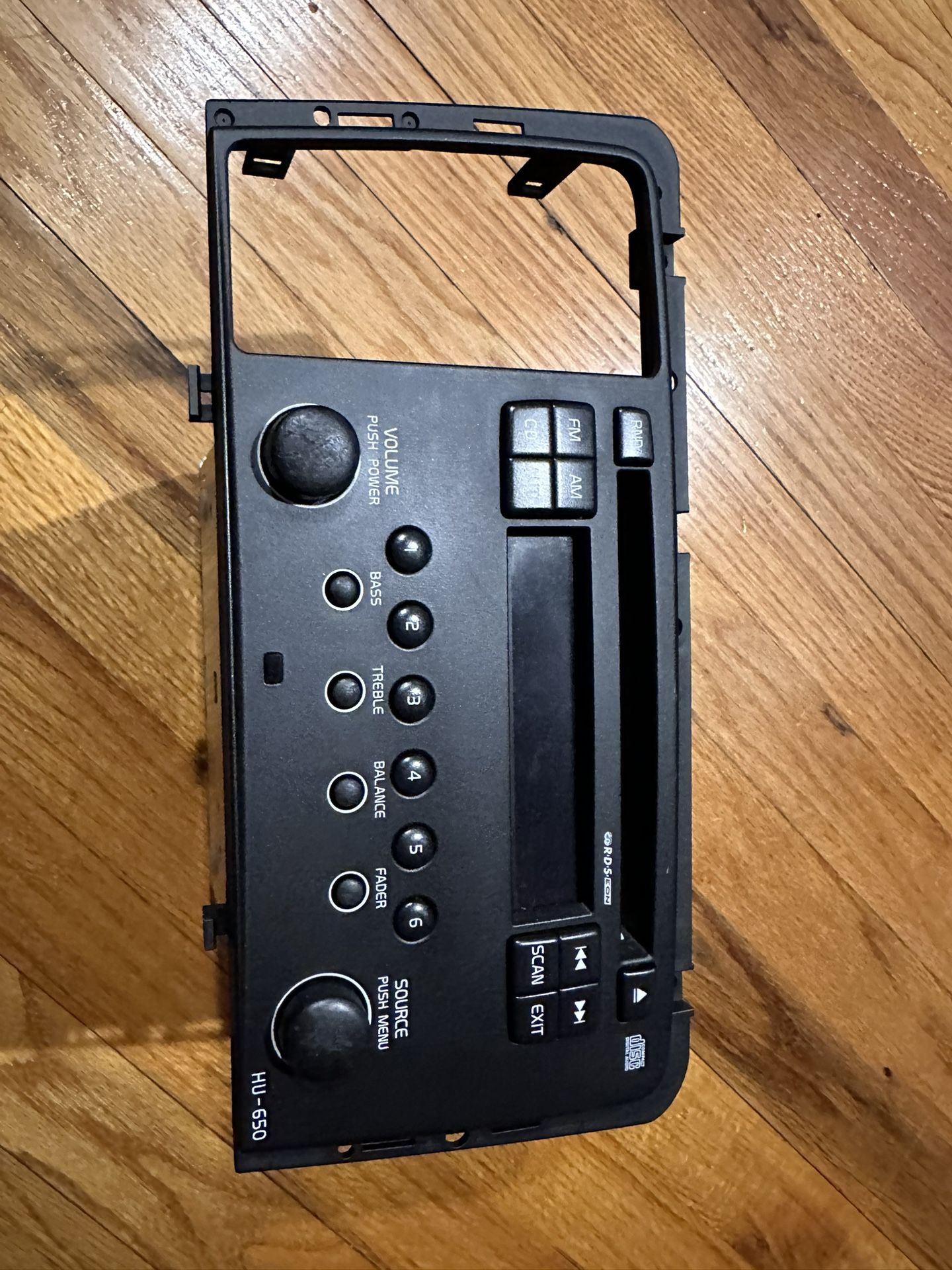 Volvo Xc70 05-07 S60 05-09 Radio CD Player