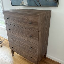 MCM dresser
