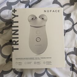 Nuface Trinity starter kit + red light attachment