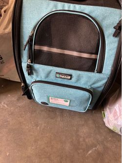 Pet carrier