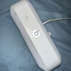 Beats Pill+