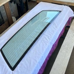 Oldsmobile Cutlass Supreme 1986 Rear Window 